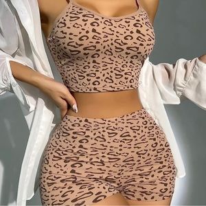 Brand New Two Pieces Women Leopard Lounge Set size Small